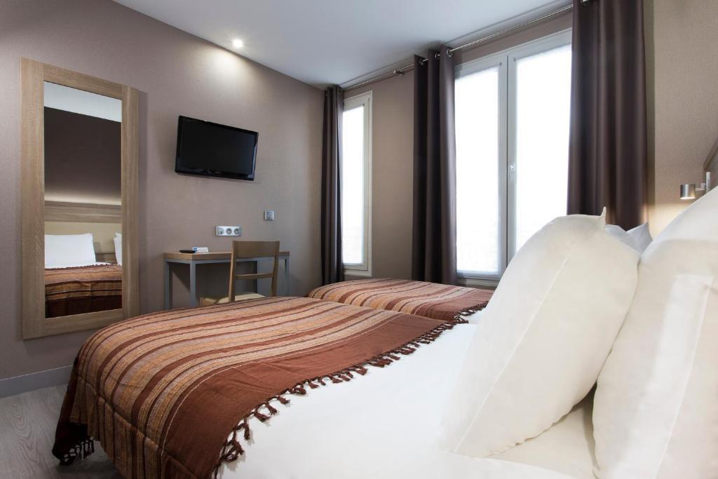 Hotel Des Pavillons Paris Oda fotoğraf